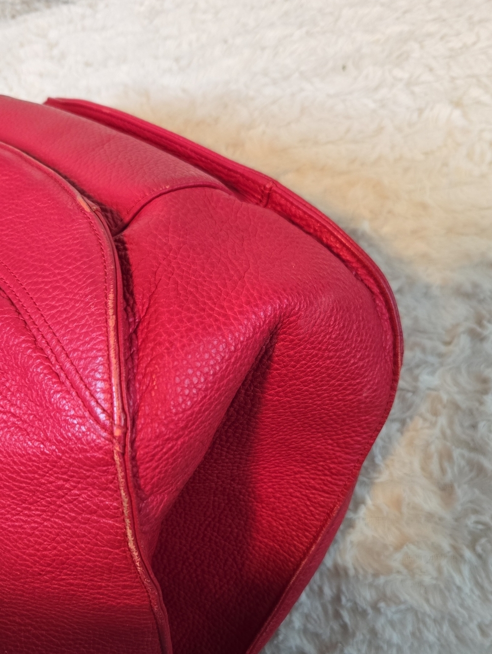 MCM Red Pebbled Leather Drawstring Shoulder Bag - Picture 5 of 11